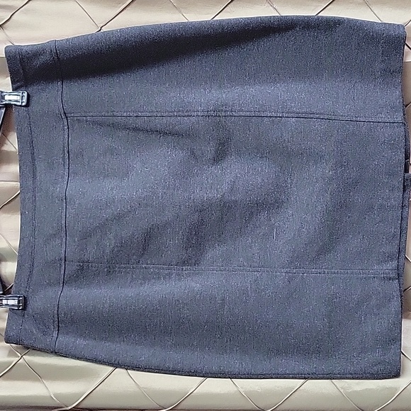 EUC- Lot of Ellen Tracy Ponte Stretch Knit Pull on Pencil Skirts - Picture 8 of 10